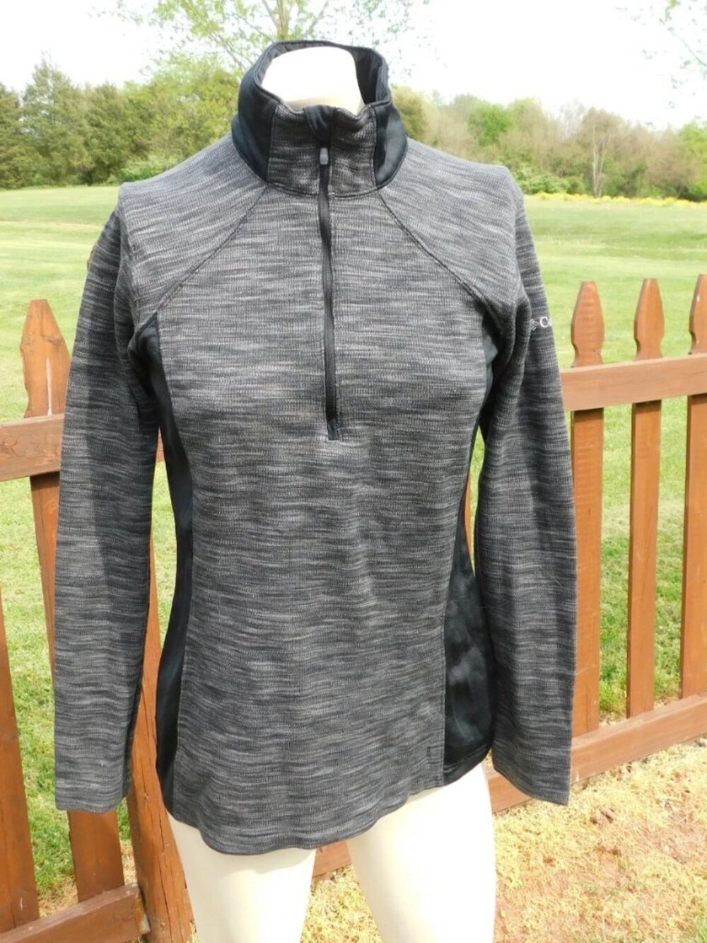 Columbia Womens 1/4 Zip Pullover Size XS Side Stretch Panels